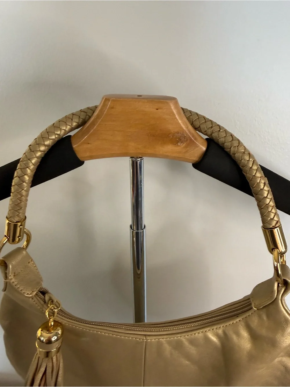 Great American Leatherworks Gold Leather Shoulder Bag - Picture 3 of 6